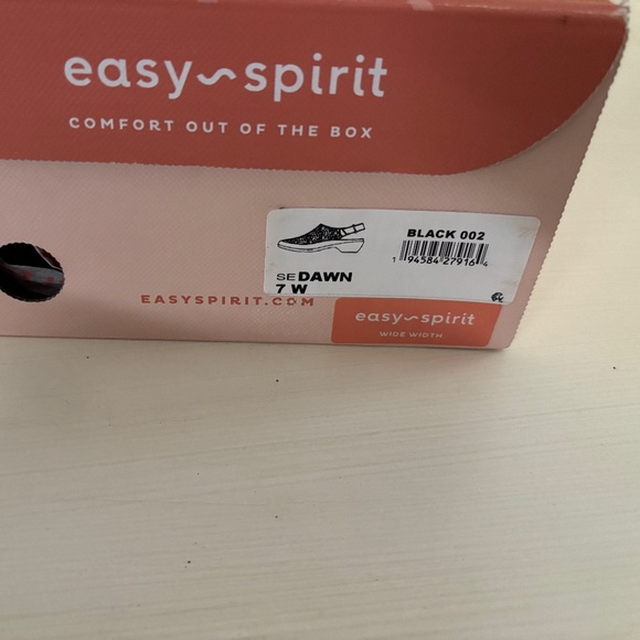 Easy Spirt Dawn closed toe sandals - Like New - Picture 4 of 5